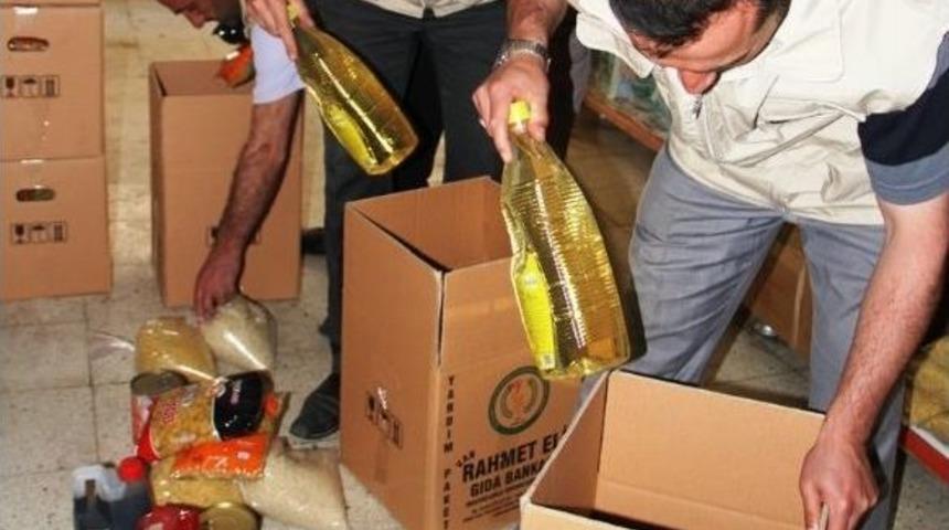Rahmeteli Gıda Bankası&rsquo;ndan Ramazan Paketi
