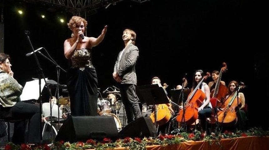 Zuhal Olcay&rsquo;dan G&uuml;neş Festivali&rsquo;nde Muhteşem Konser