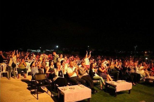 Zuhal Olcay’dan Güneş Festivali’nde Muhteşem Konser