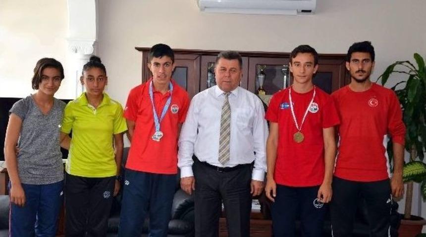 Aydınlı Atletler Durmak Bilmiyor