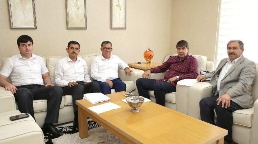 Başkan T&uuml;rel G&ouml;reve Başladı