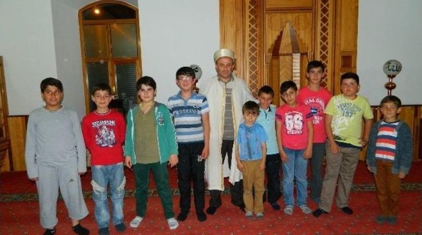 Posof&rsquo;ta &Ccedil;ocuklar Yaz Kuran Kursunda