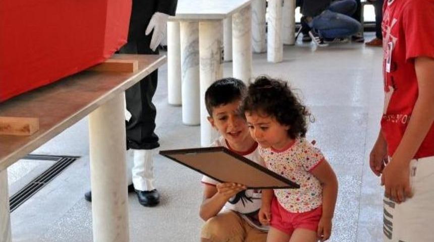 Denizli'de Şehit Olan Uzman &Ccedil;avuş, Elazığ'da Toprağa Verildi