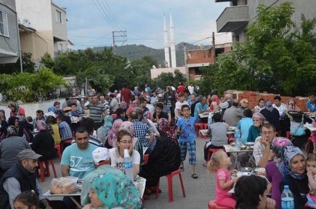 Mahalle İftarı İlgi G&ouml;rd&uuml; 2