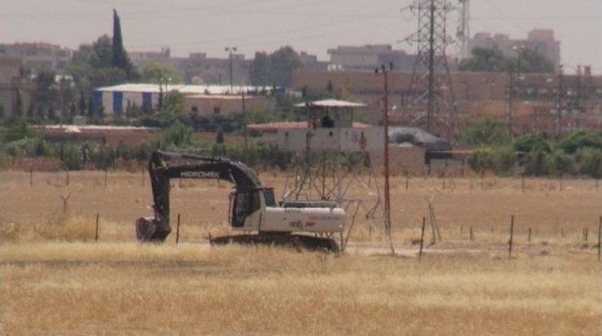 Nusaybin Sınırına Hendek Kazılıyor
