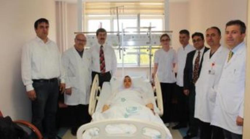 Zayıflama &Ccedil;ayı I&ccedil;en Hemşire, Karaciğer Nakli Oldu