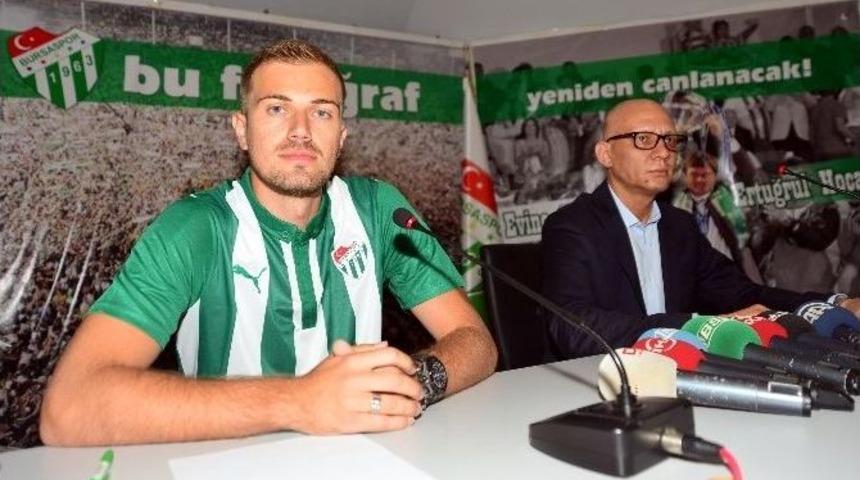 Mert G&uuml;nok İmzayı Attı