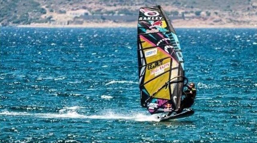 Bodrumsporlu Lena Erdil T&uuml;rkiye Windsurf Birininci Ayak Yarışlarında Birinci Oldu