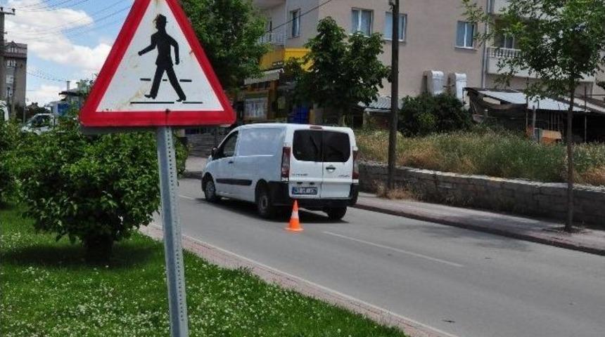 Karşıdan Karşıya Ge&ccedil;mek İsterken Canından Oldu