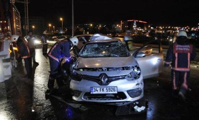 Kontrolden Çıkan Tır, Zincirleme Kazaya Sebep Oldu: 5 Yaralı