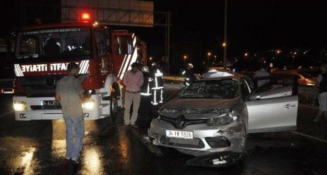 Kontrolden Çıkan Tır, Zincirleme Kazaya Sebep Oldu: 5 Yaralı