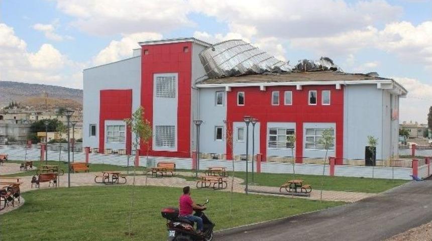 Gaziantep&rsquo;te R&uuml;zgar &Ccedil;atıyı U&ccedil;urdu