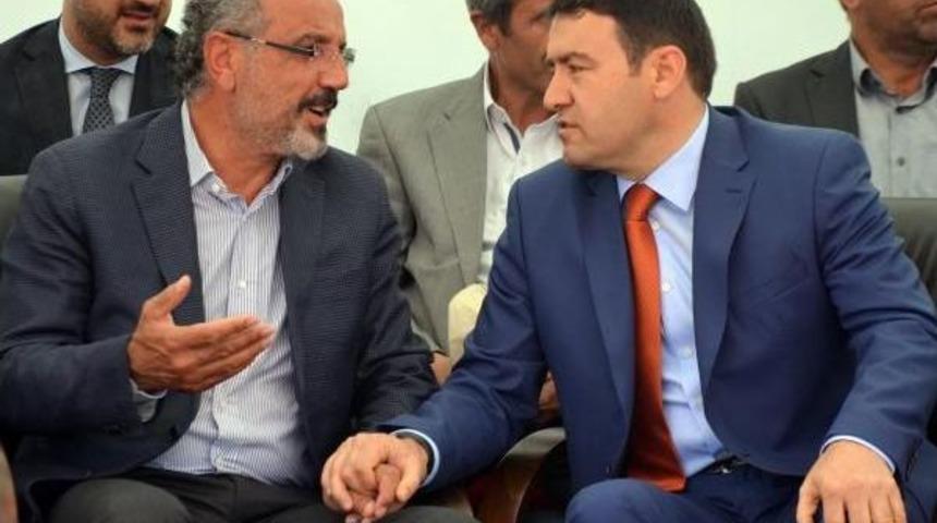 Ağrı Belediye Başkanı Ve Vali Arasında 'logo' Tartışması