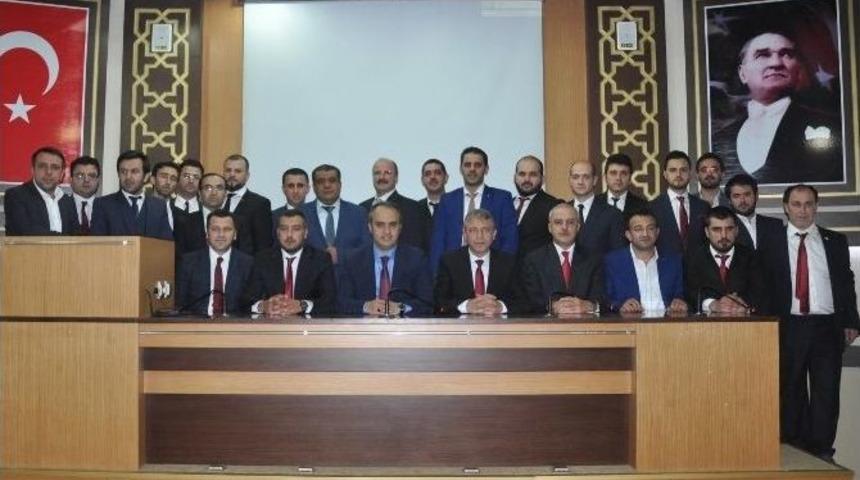 İneg&ouml;lspor&rsquo;da Eşref G&uuml;&ccedil;, G&uuml;ven Tazeledi