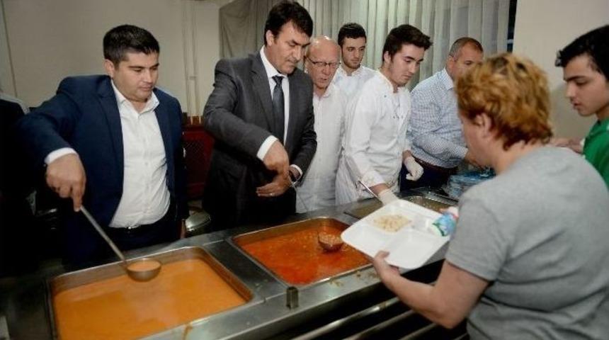 Başkan D&uuml;ndar Kazanların Başına Ge&ccedil;ti