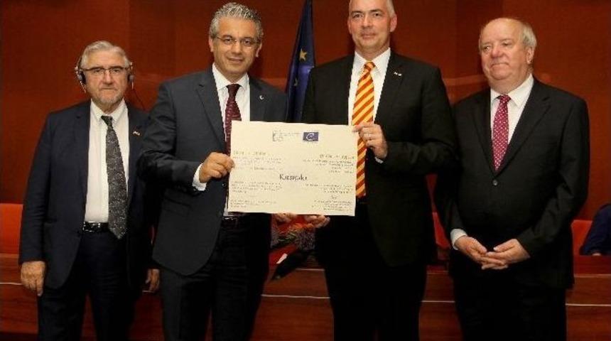 Karşıyaka Belediyesi B&uuml;y&uuml;k &Ouml;d&uuml;l&uuml; Strazburg&rsquo;da Aldı