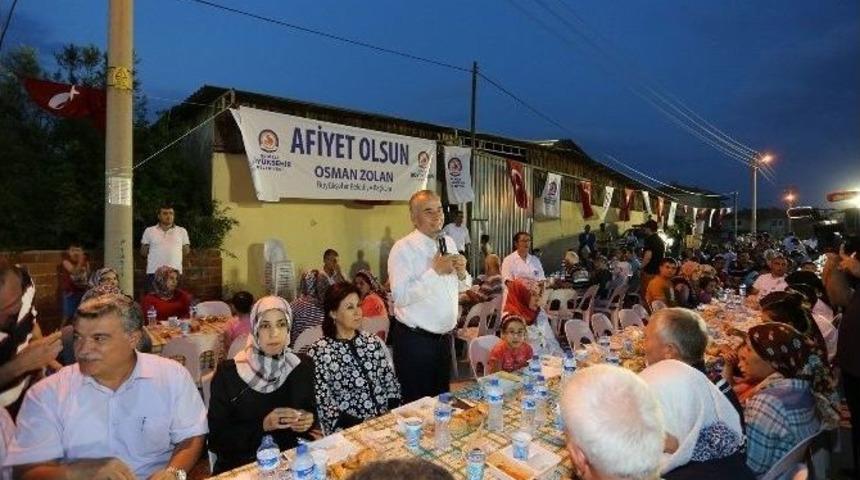 Binlerce Kişi İftarda Buluştu