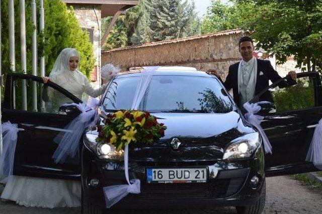 Yeni Evli Çifti Ölüm Ayırdı 1