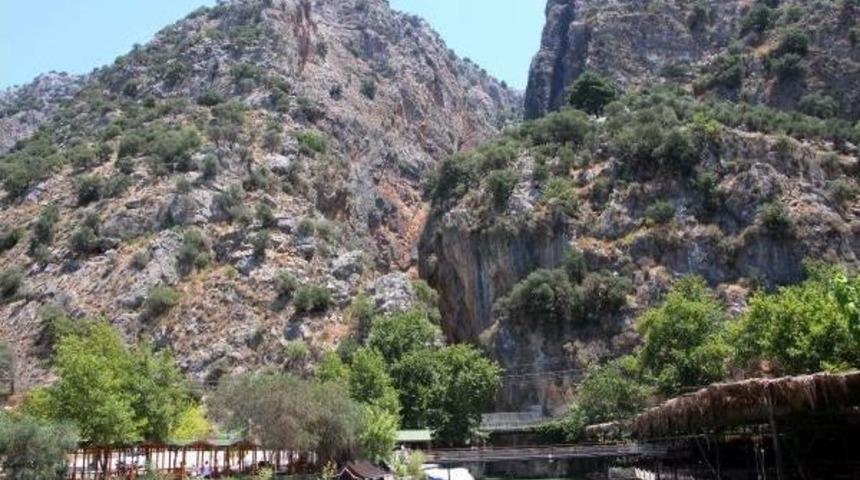 Saklıkent Kanyonu'na Ziyaret&ccedil;i Akını