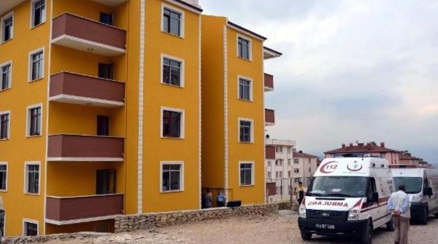 Asans&ouml;r Montajında Kaza: 1 &Ouml;l&uuml;