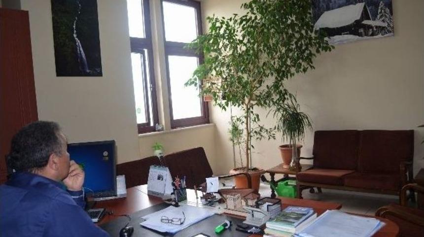 &Ccedil;ok Sevdiği Doğayı Makamına Taşıdı