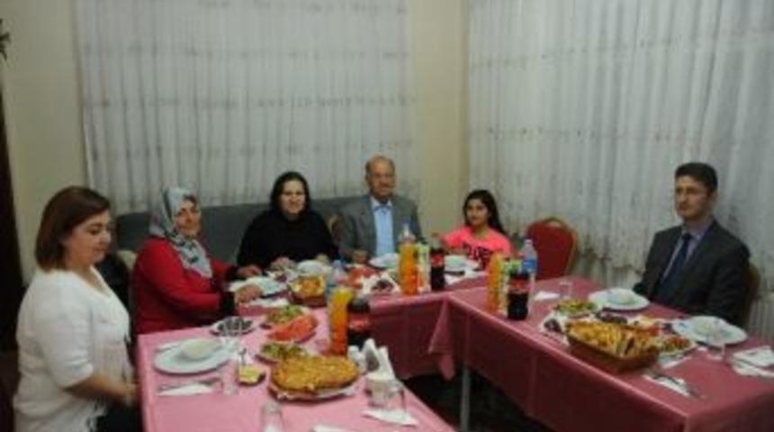 Vali Kolat Aydoslu Ailesine Misafir Oldu