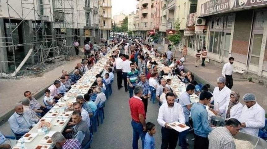 Adıyaman&rsquo;da Mahalle İftarı D&uuml;zenlendi