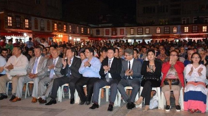 Ramazan Sokağında Kazakistan R&uuml;zgarı Esti