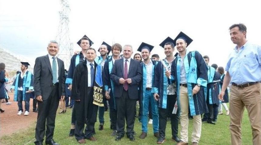 Besyo&rsquo;da Mezuniyet Sevinci