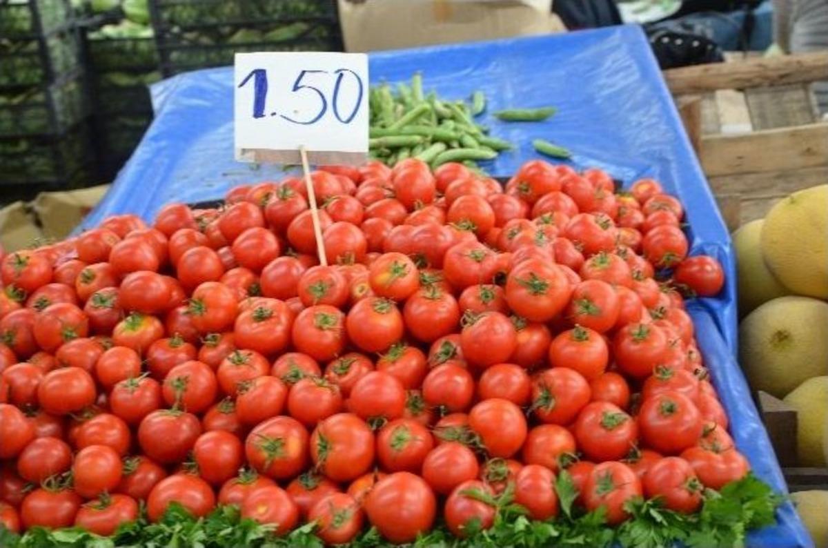 Ramazanda Pazar Tezgahlarında Fiyat Şampiyonu Taze Fasulye Ve &Ccedil;ilek