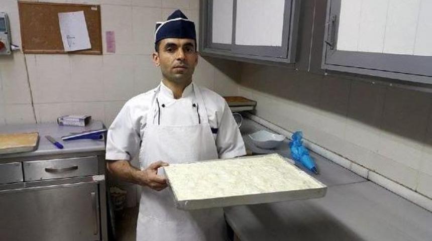 Güllaç Sofralardaki Yerini Aldı