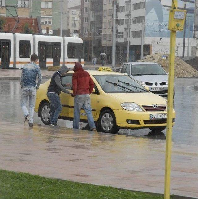 Eskişehir Yağmura Teslim Oldu