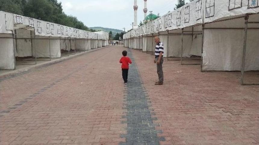 Devrek&rsquo;te &ldquo;yaz Şenlikleri&rdquo; Stantları Kurulmaya Başlandı