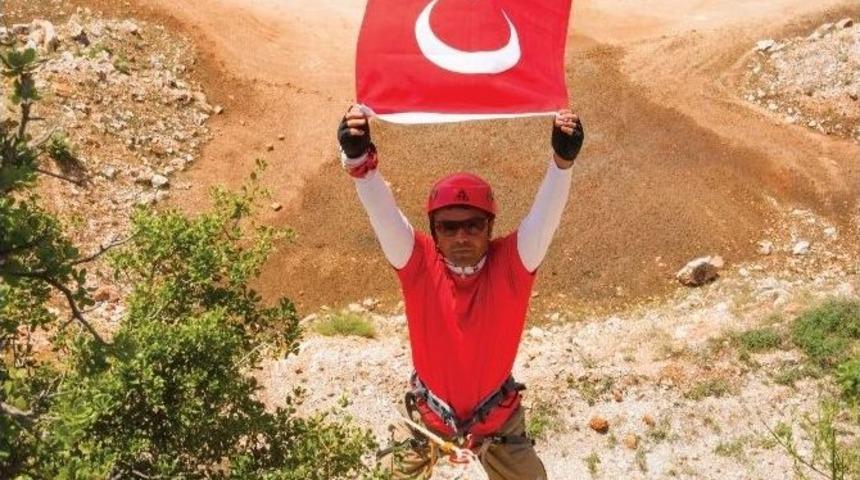 Dağcıların G&ouml;sterisi Nefes Kesti