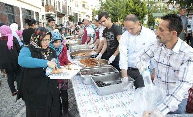 Şehreküstü Konaklarındaki İftarlara Yoğun İlgi