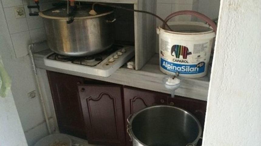 Bursa&rsquo;da 75 Litre Ka&ccedil;ak Rakı Ele Ge&ccedil;irildi