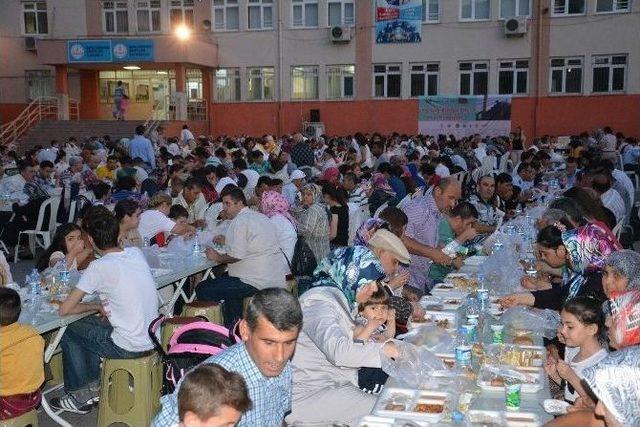 Vali Bektaş İftar Sofrasında Engellilerle Buluştu 1