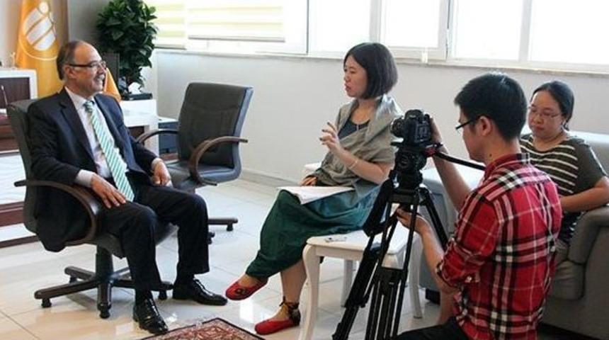 Rekt&ouml;r &Ccedil;elik, &Ccedil;in Dergisine Konuştu