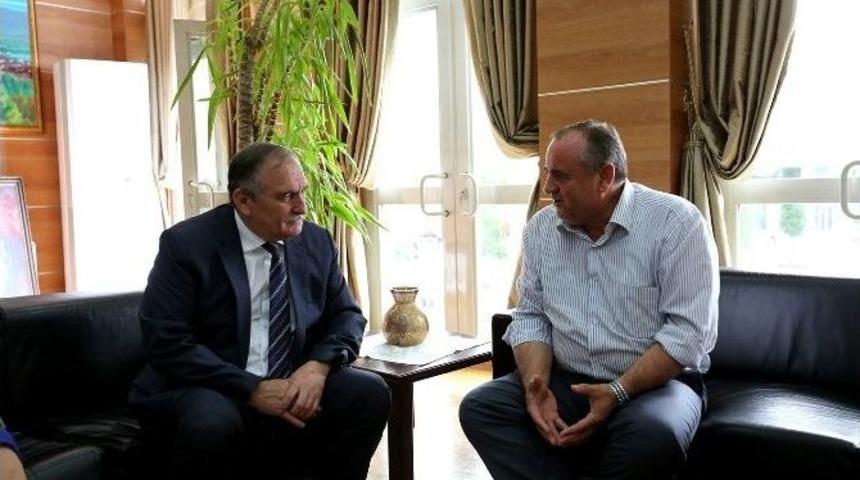 Kosavalı Başkan B&uuml;t&uuml;&ccedil;, Alaaddin Yılmaz&rsquo;ı Ziyaret Etti