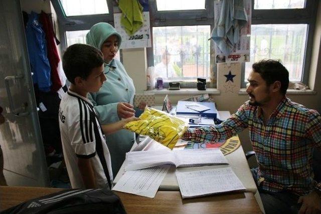 Serdivan Yaz Spor Okulları&rsquo;nda Gen&ccedil; Yetenekler Yeşil Sahaya İndi 1