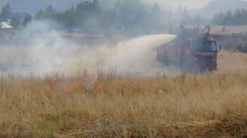 Erzincan&rsquo;da Anız Yangını Korkuttu