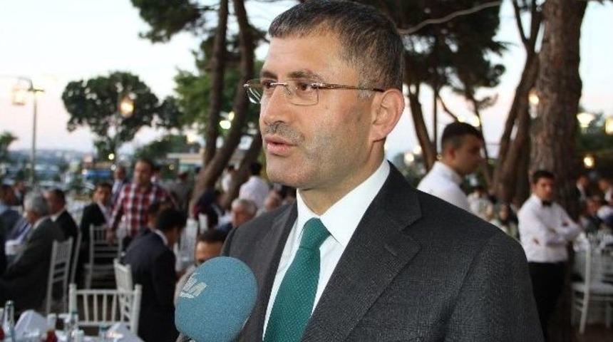 &Uuml;sk&uuml;dar Belediyesi İl&ccedil;e Protokol&uuml;ne İftar Verdi