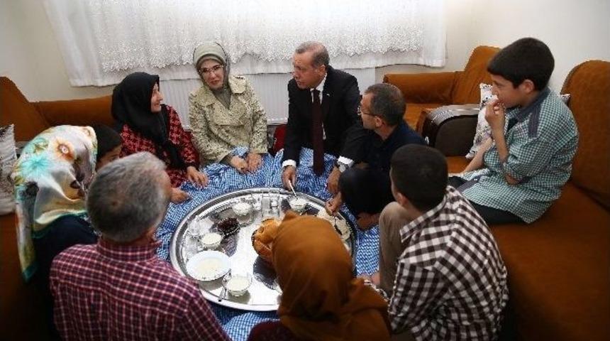Cumhurbaşkanı Erdoğan&rsquo;dan S&uuml;rpriz İftar Ziyareti