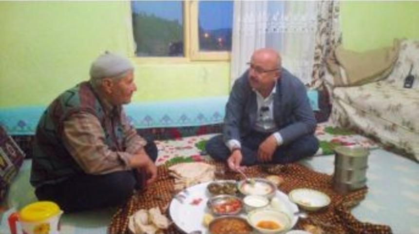 Başkan Samur, İftarını Halkla Birlikte A&ccedil;ıyor