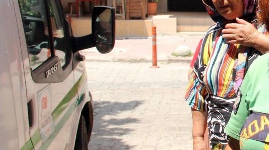 (&ouml;zel Haber) Hi&ccedil; Tanımadıkları Cenaze İ&ccedil;in G&ouml;zyaşı D&ouml;kt&uuml;ler