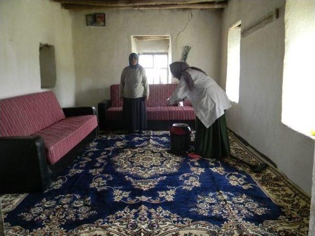 &Ouml;zalp Kaymakamlığı&rsquo;ndan &Ouml;rnek Davranış 1