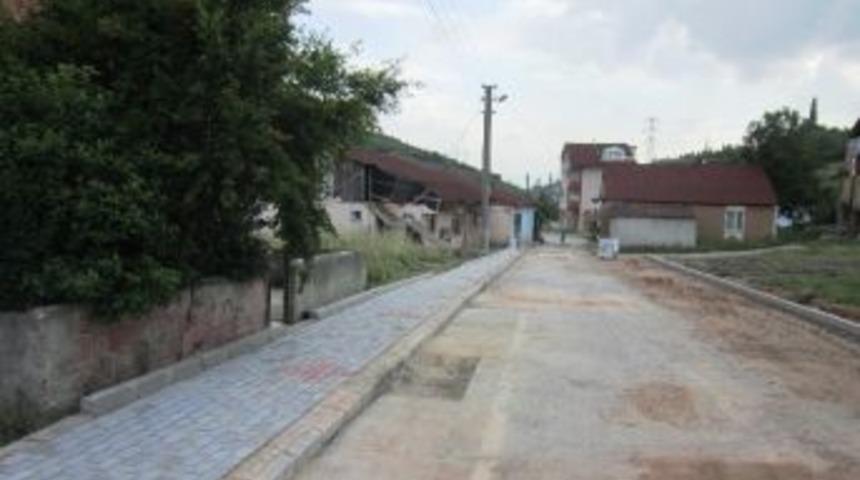 T&uuml;ys&uuml;zler&rsquo;de Kaldırım &Ccedil;alışması Yapılıyor