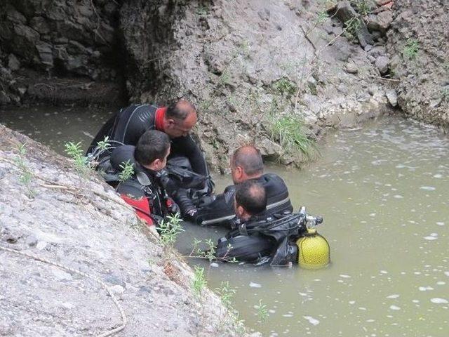 Balık Adamlar Son 4 G&uuml;nde Sudan 3 Ceset &Ccedil;ıkarttı 1