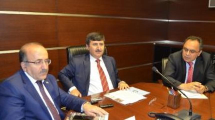 Vali &Ouml;z, Turizmi Ve Havalimanını Konuştu