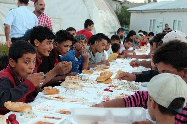 50 Bin Suriyeli ’hayad’la Hayata Tutunuyor